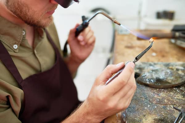 Hinter den Kulissen: So entsteht hochwertiger Diemer Schmuck
